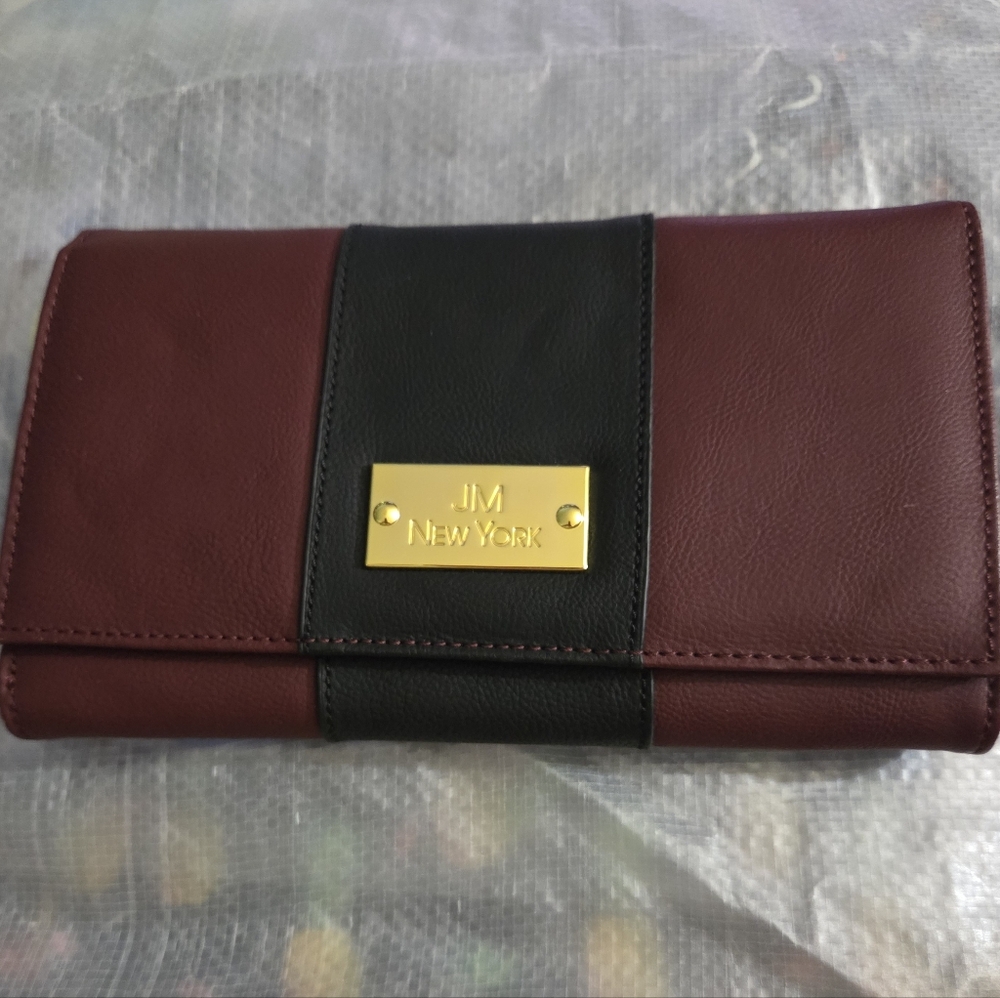 NWOT Leather JM New York Stylish Black and Burgundy Clutch Shoulder Bag